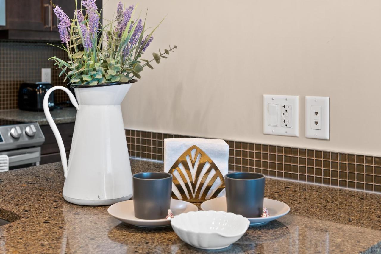 Globalstay Bmo Centre And Downtown Apartments YYC 외부 사진